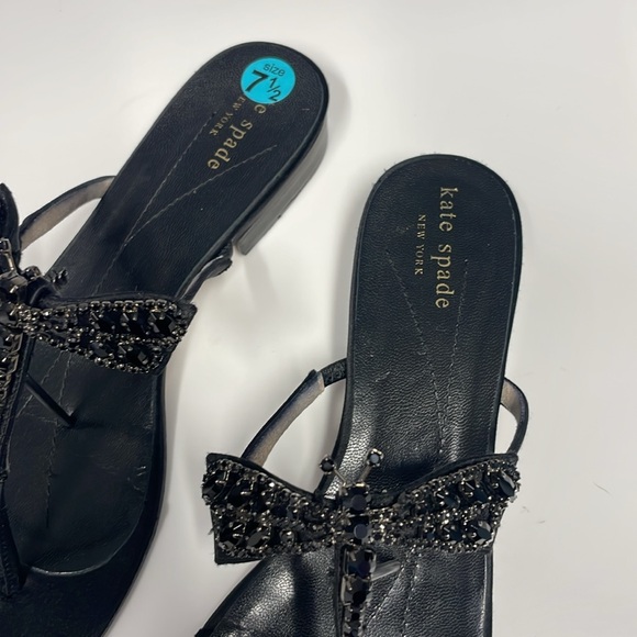 KATE SPADE. Woman’s. Leather butterfly gem size 8. Excellent condition - Picture 4 of 10